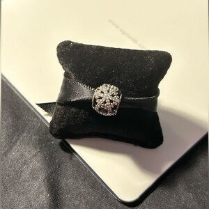 Pandora snowflake charm ❄️